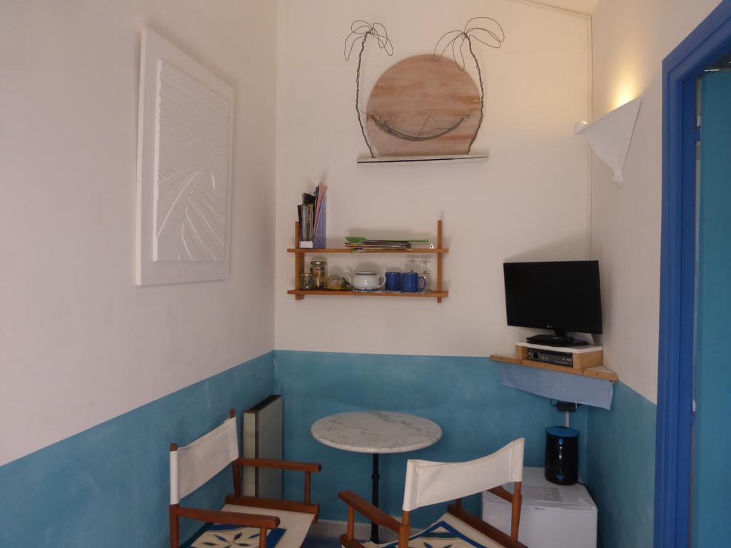 La Genestiere Bed and Breakfast Clermont-lʼHérault Eksteriør billede