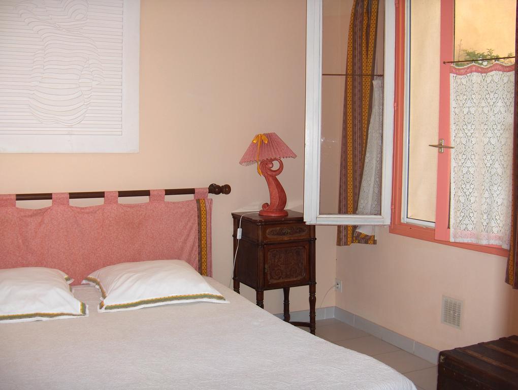 La Genestiere Bed and Breakfast Clermont-lʼHérault Eksteriør billede
