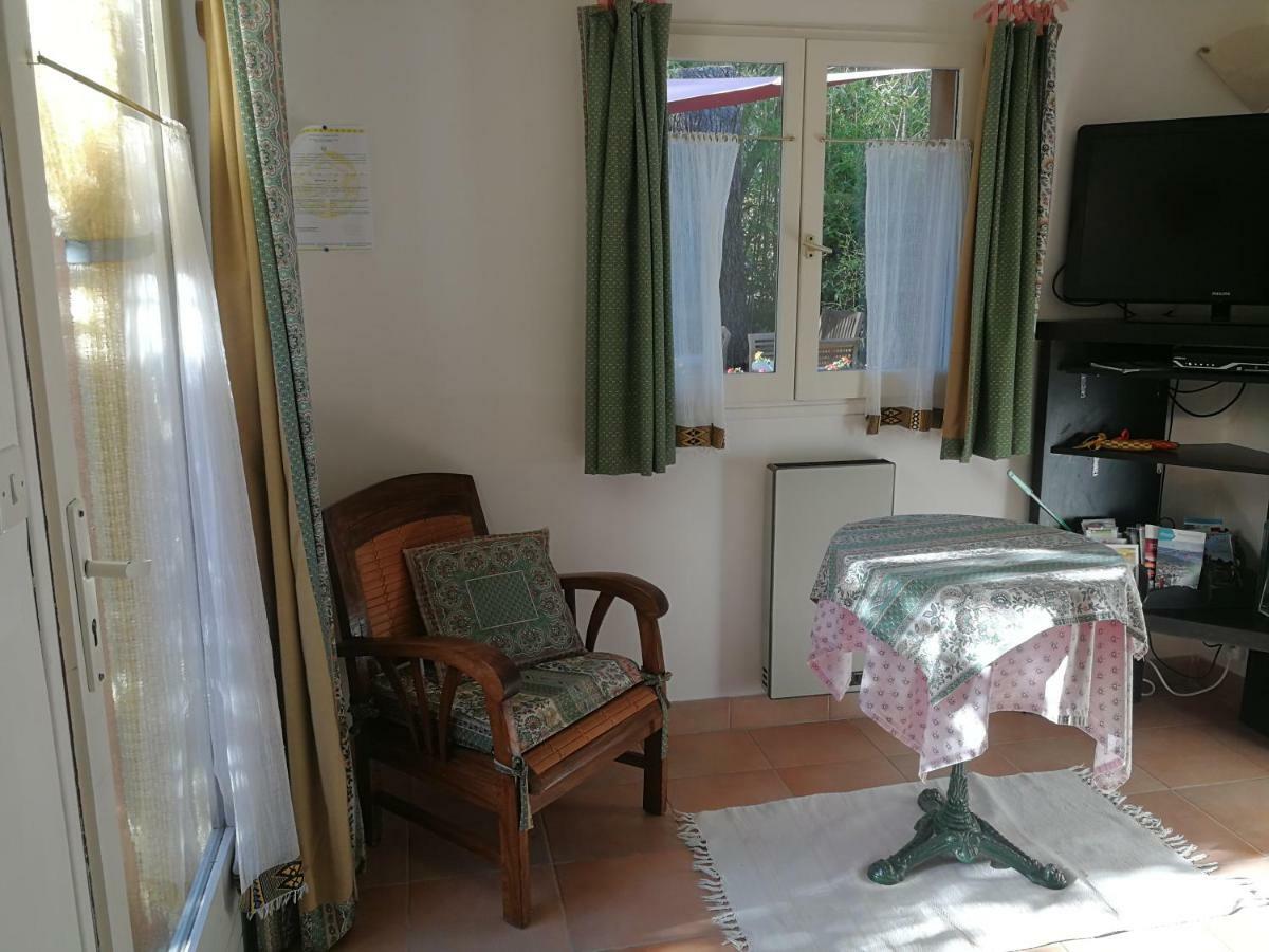 La Genestiere Bed and Breakfast Clermont-lʼHérault Eksteriør billede